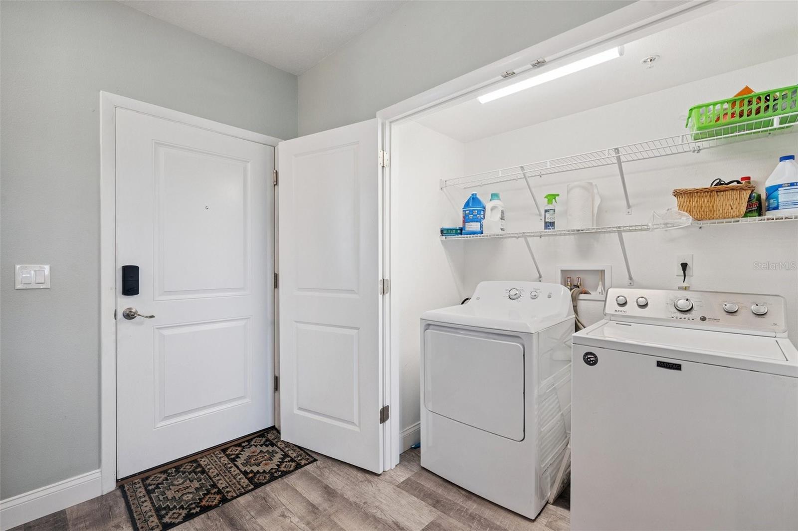 Image 33 of 66 For 960 Starkey Road 10505