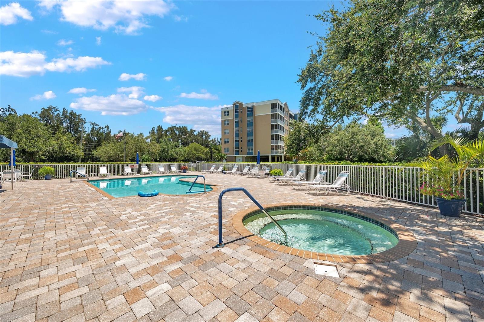 Image 49 of 66 For 960 Starkey Road 10505
