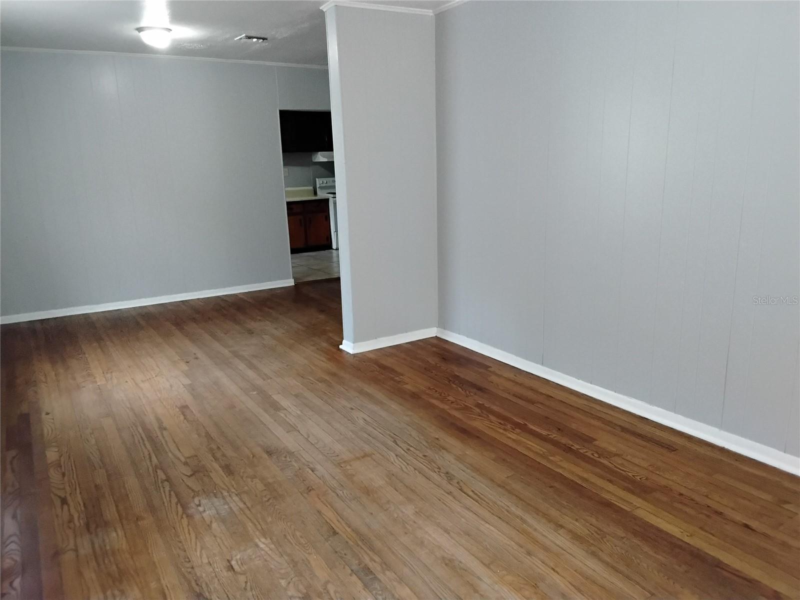 Image 3 of 3 For 3038 Plum Street