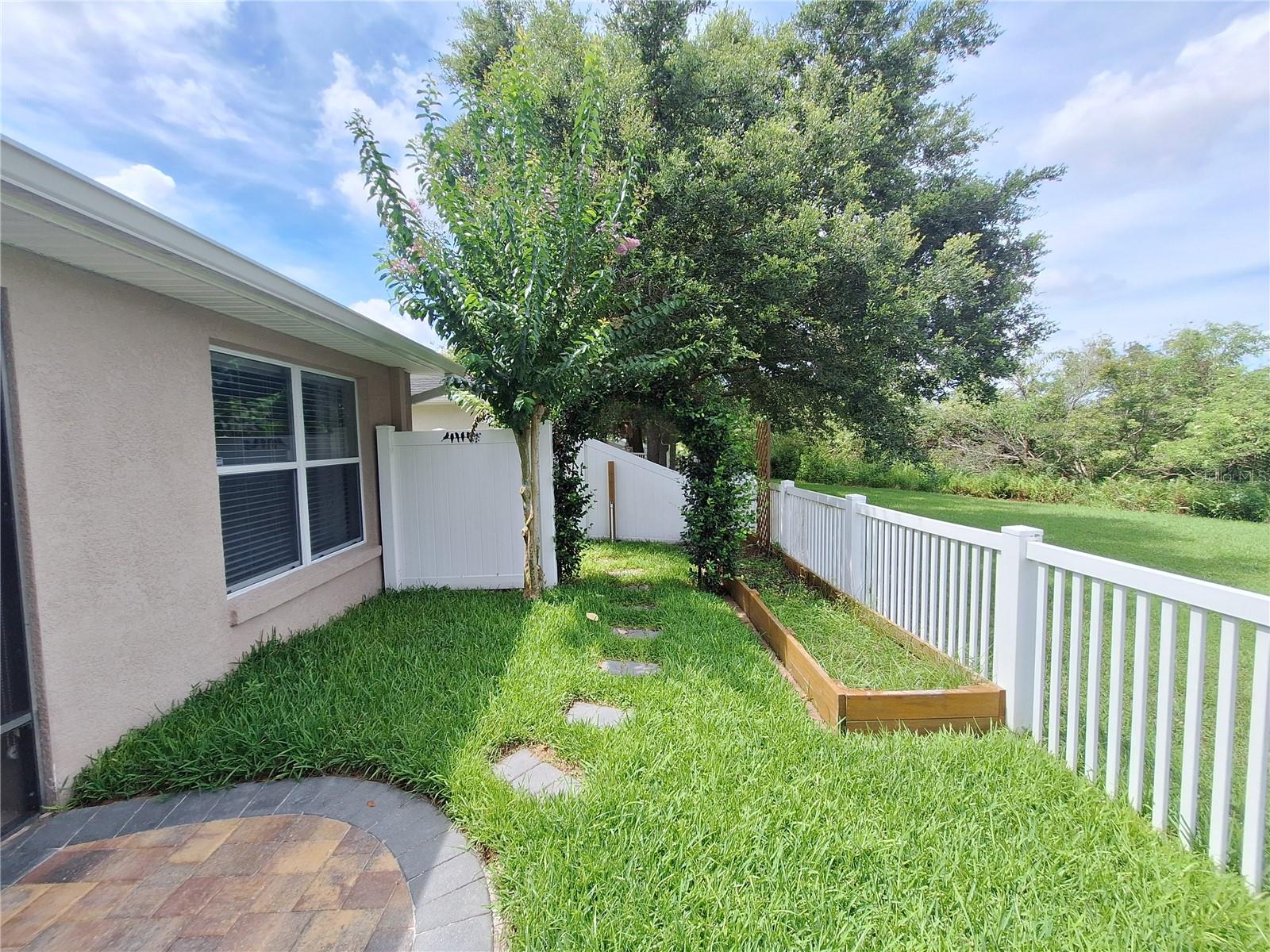 Image 10 of 12 For 9633 Jaybird Lane