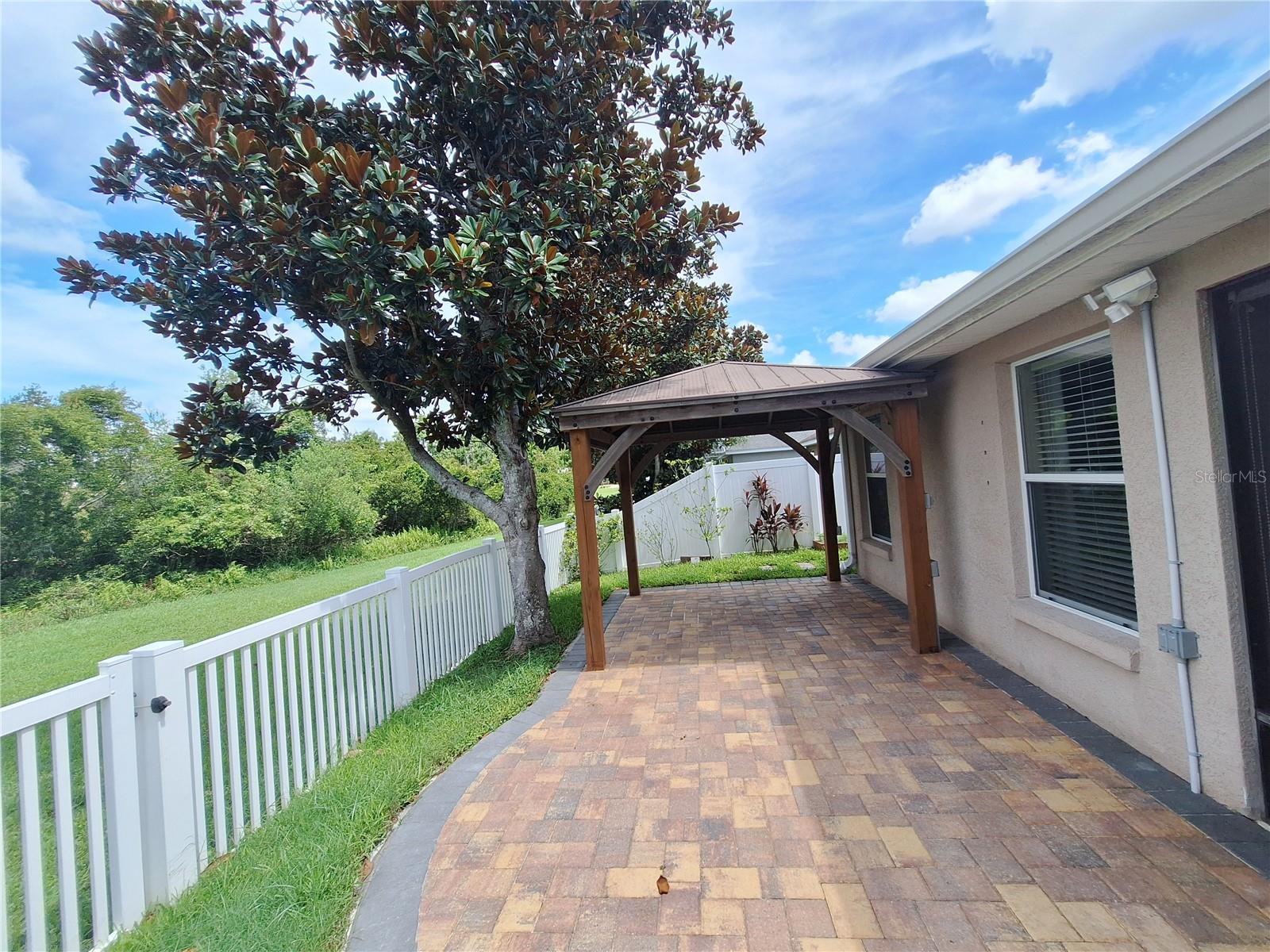 Image 9 of 12 For 9633 Jaybird Lane