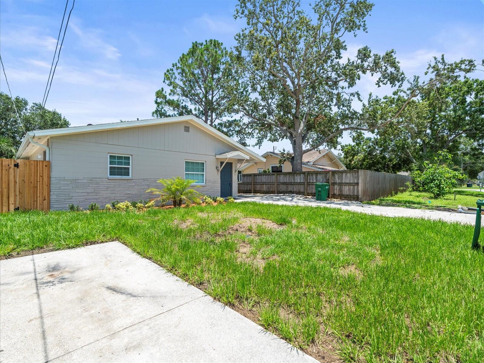 Image 3 of 20 For 6612 Faul Street