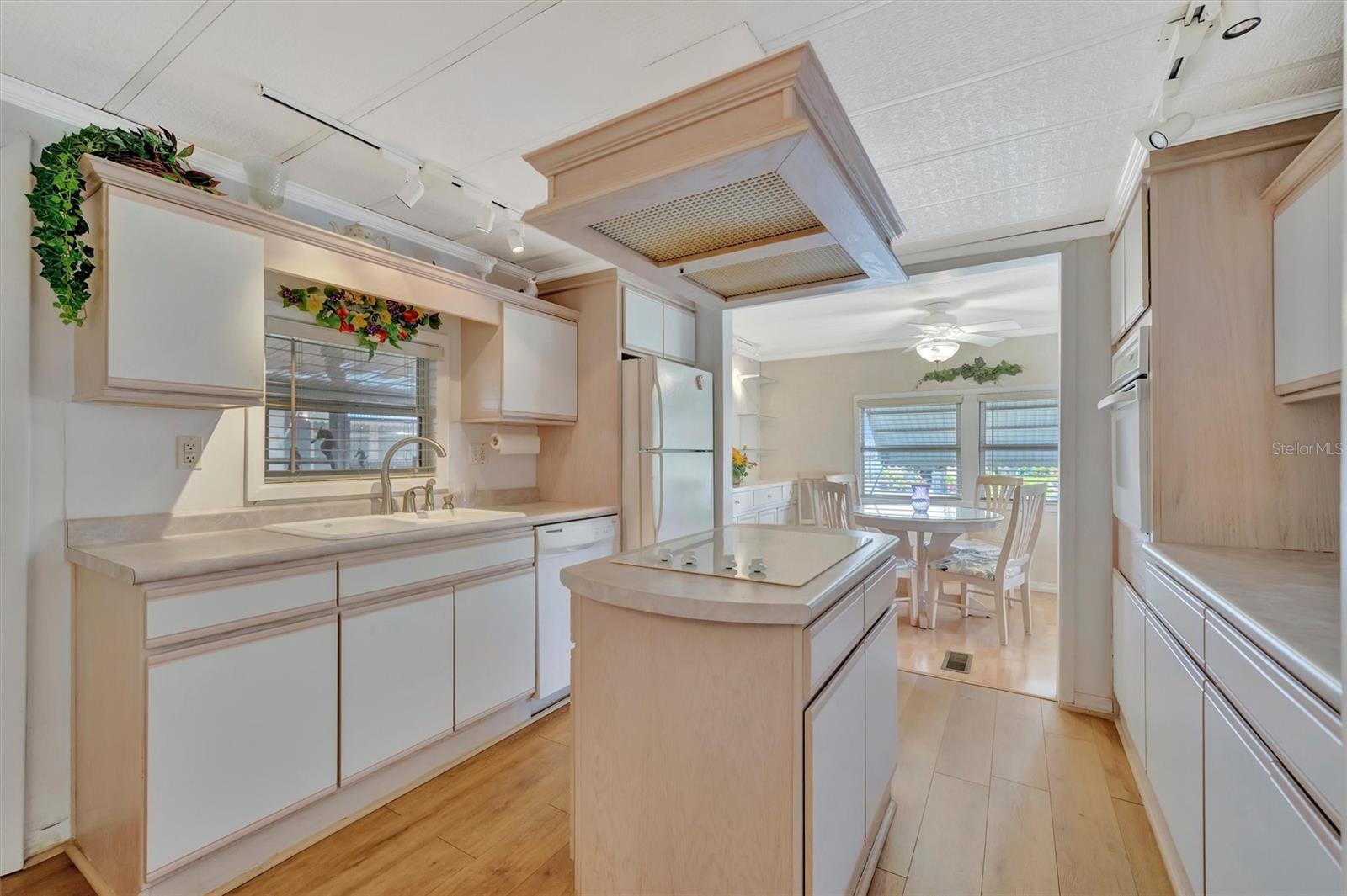Image 9 of 56 For 124 Saint Pierres Way