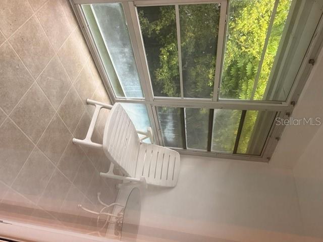 Image 3 of 8 For 2929 Ocean Boulevard M8