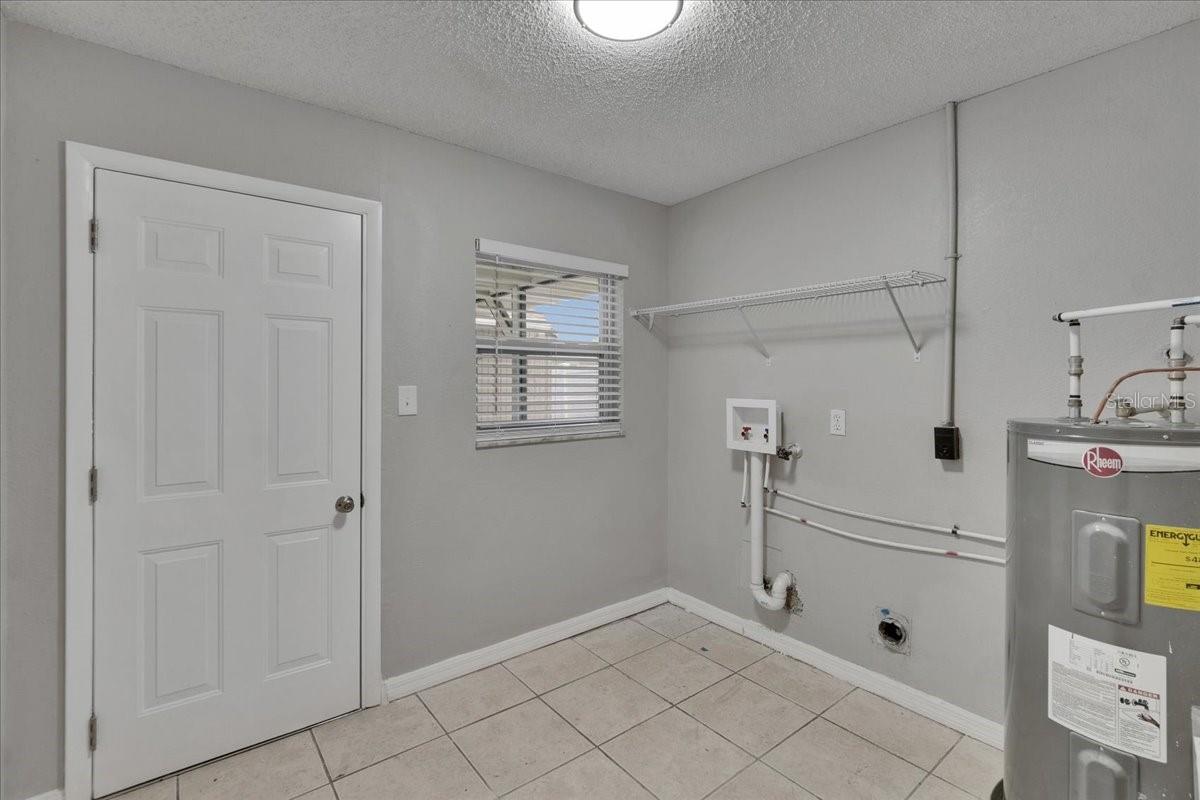 Image 10 of 33 For 6211 Harold Avenue