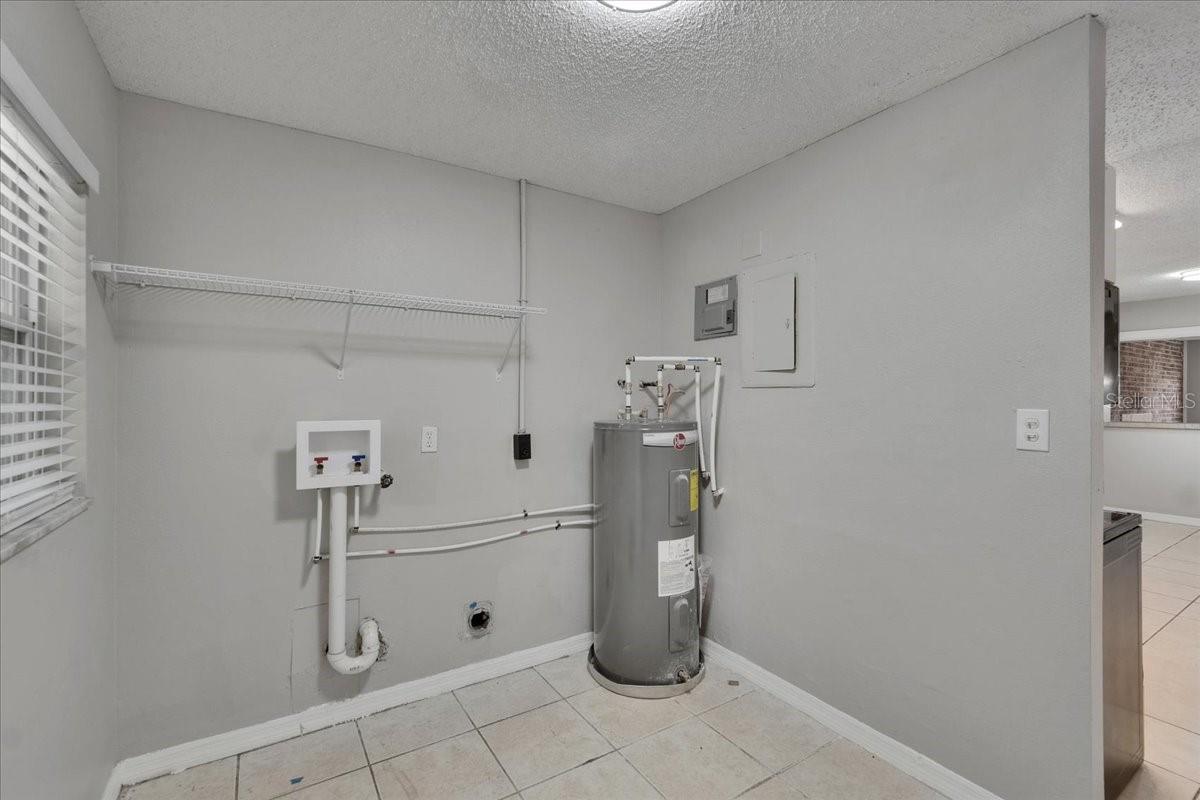 Image 11 of 33 For 6211 Harold Avenue