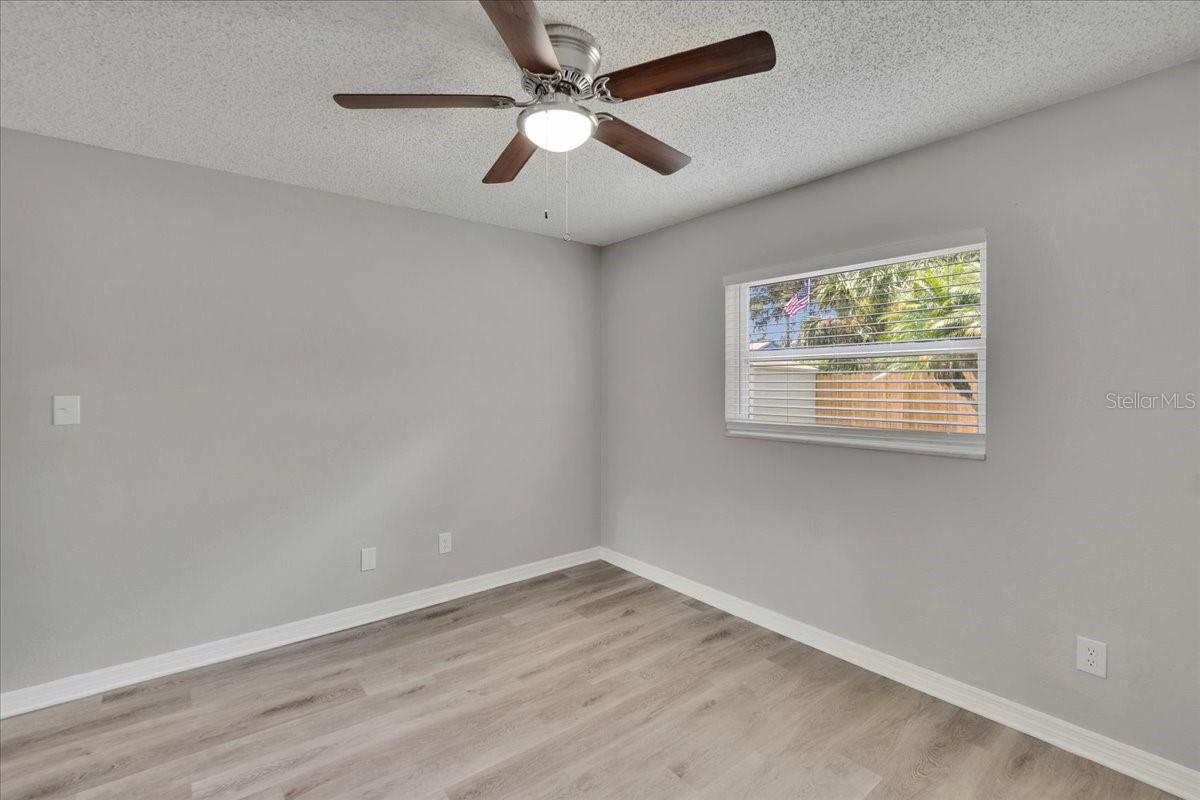 Image 18 of 33 For 6211 Harold Avenue