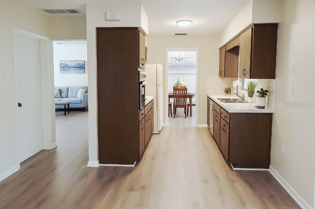 Image 12 of 30 For 2328 Harn Boulevard