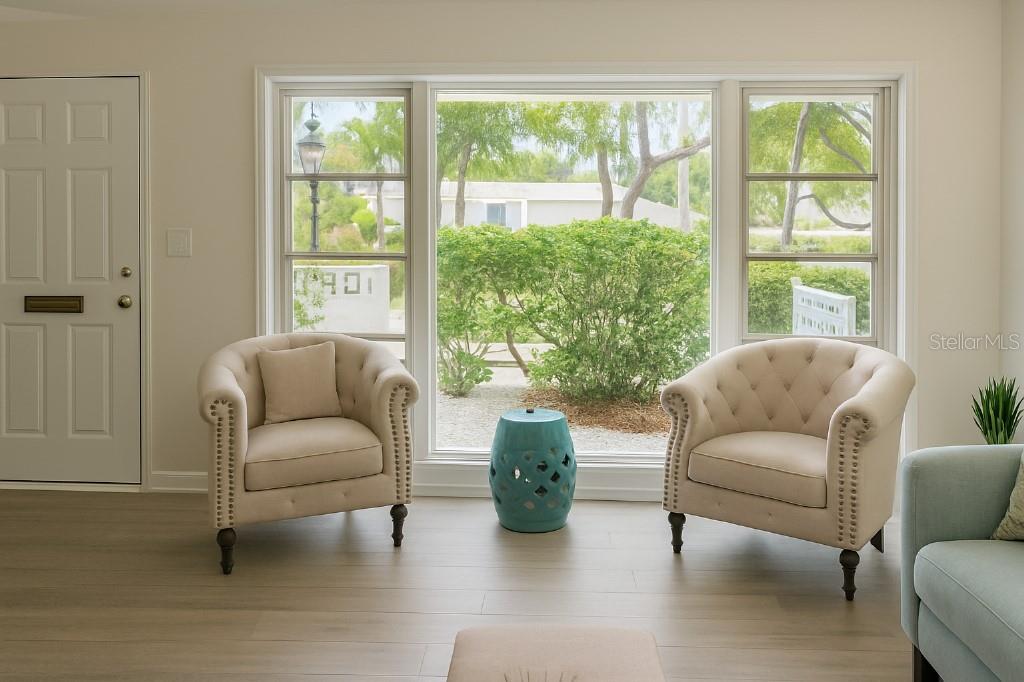 Image 4 of 30 For 2328 Harn Boulevard