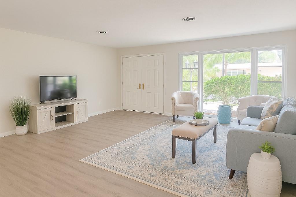 Image 5 of 30 For 2328 Harn Boulevard