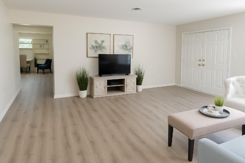 Image 6 of 30 For 2328 Harn Boulevard