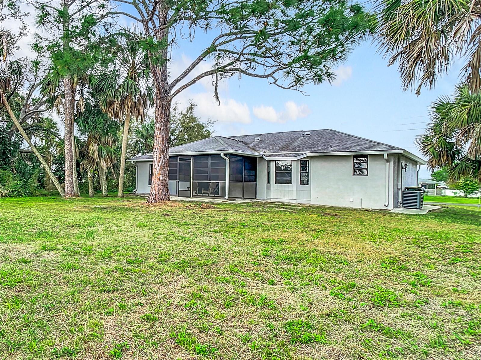 Image 20 of 40 For 5580 Salford Boulevard