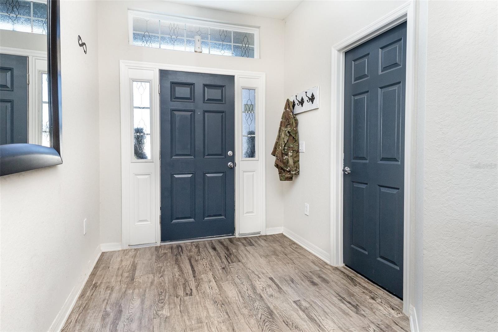 Image 4 of 24 For 887 Galloway Street