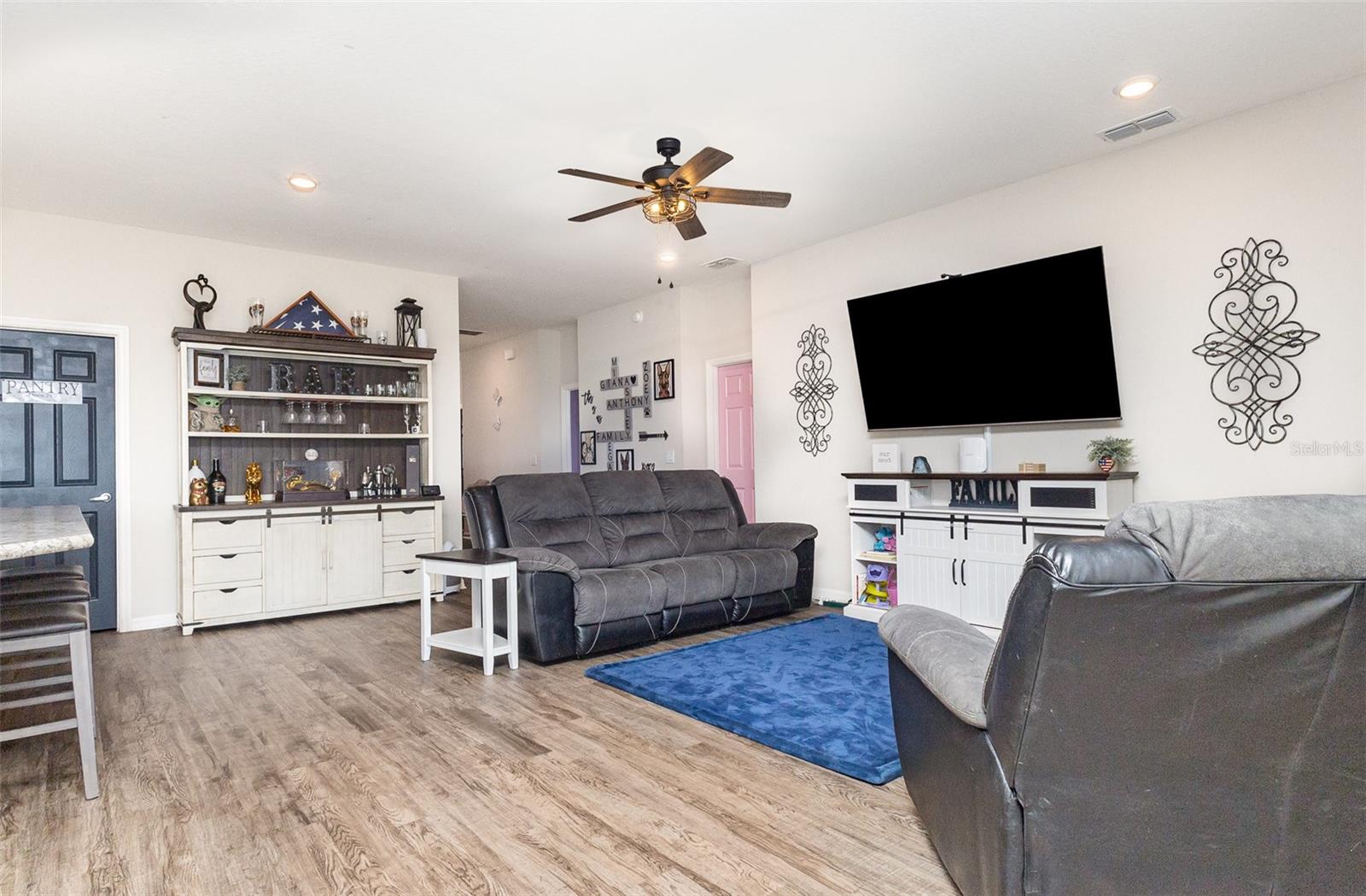 Image 6 of 24 For 887 Galloway Street