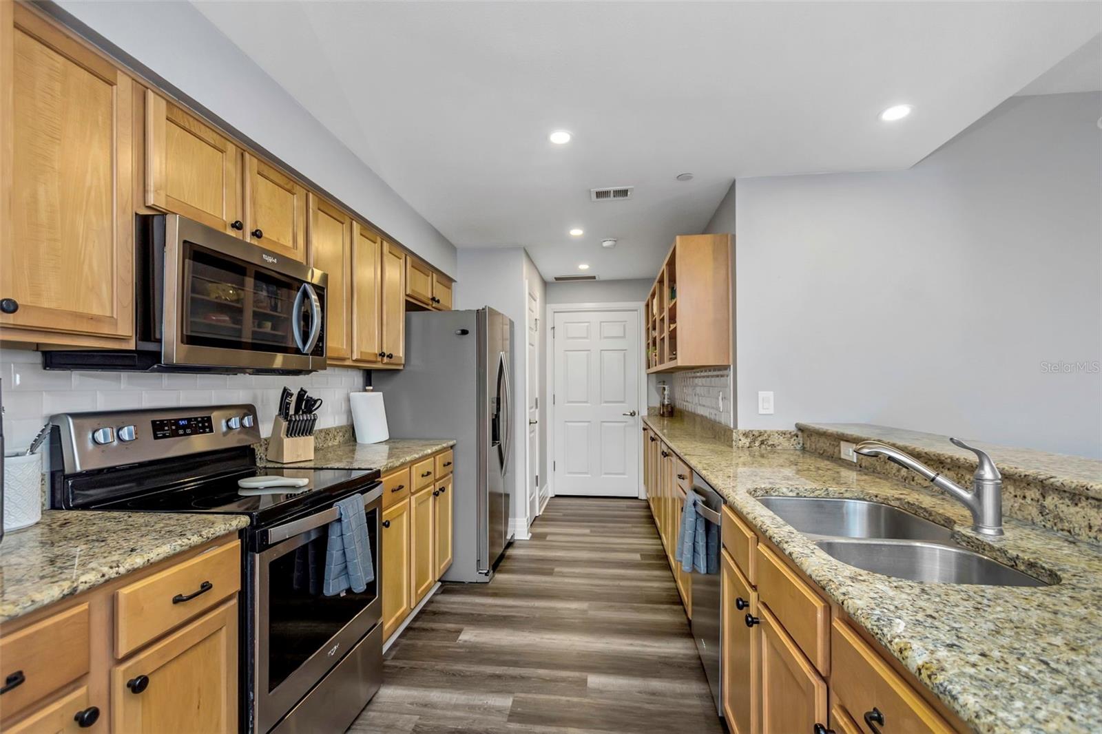 Image 12 of 34 For 1108 Franklin Street 602