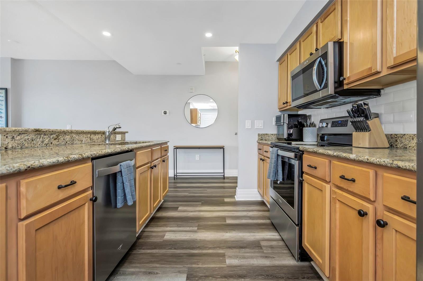 Image 15 of 34 For 1108 Franklin Street 602