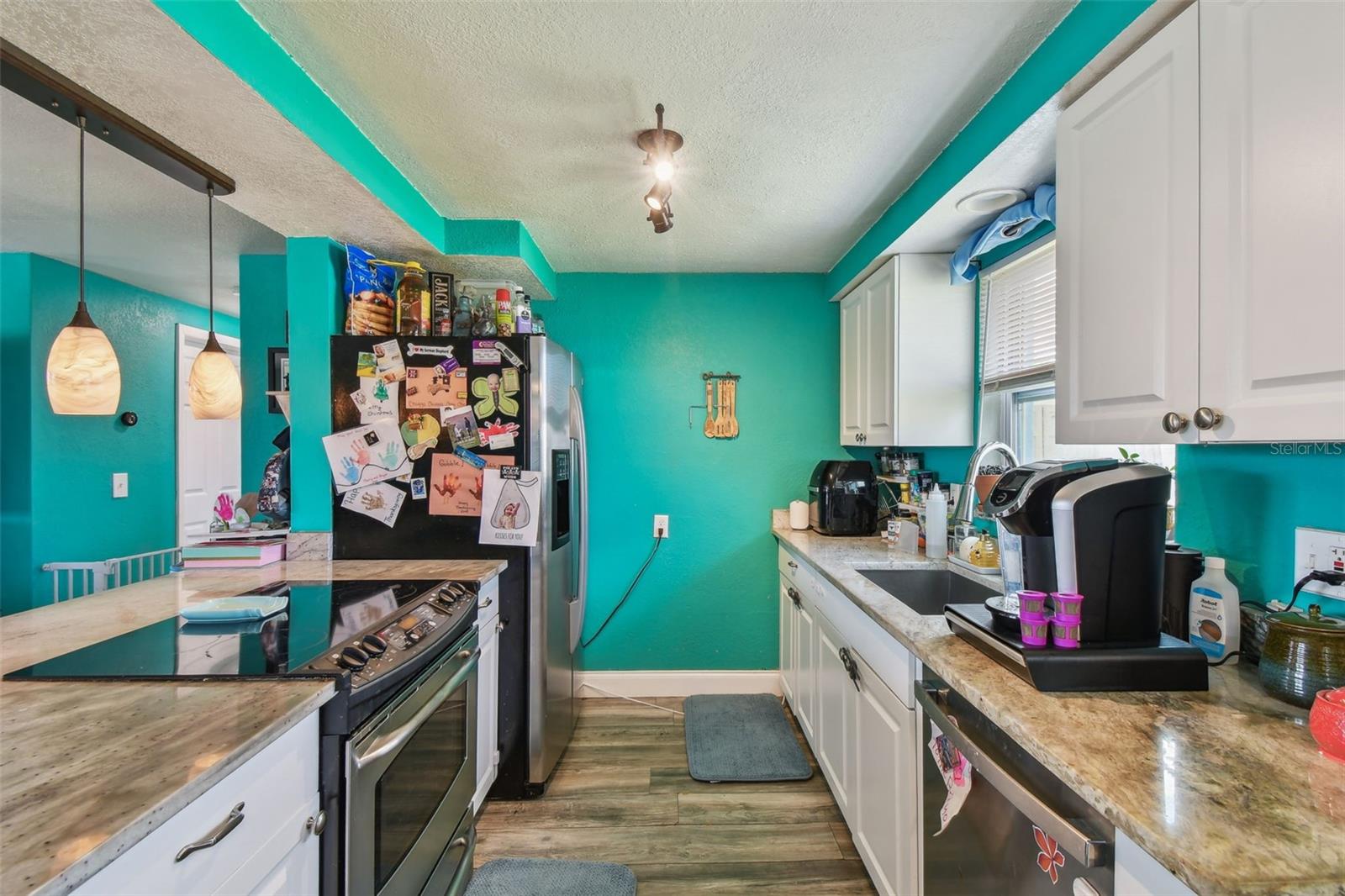 Listing photo id 12 for 3427 Cantrell Street