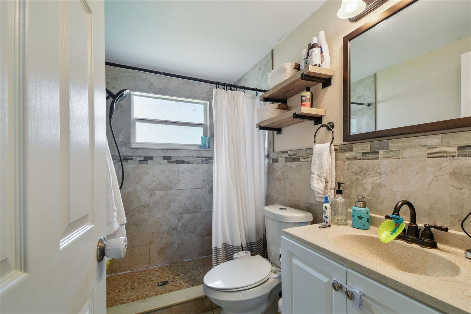 Listing photo id 23 for 3427 Cantrell Street