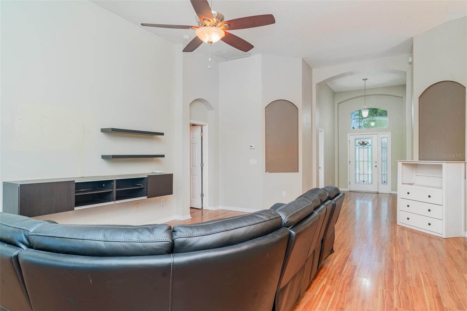 Image 11 of 57 For 12721 Avelar Creek Drive