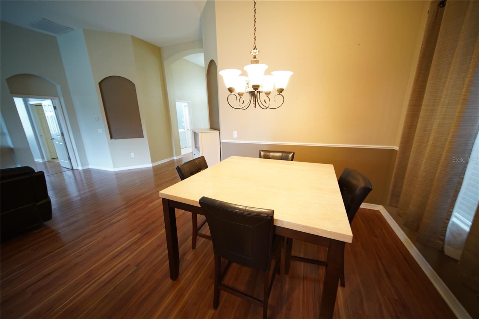 Image 20 of 57 For 12721 Avelar Creek Drive
