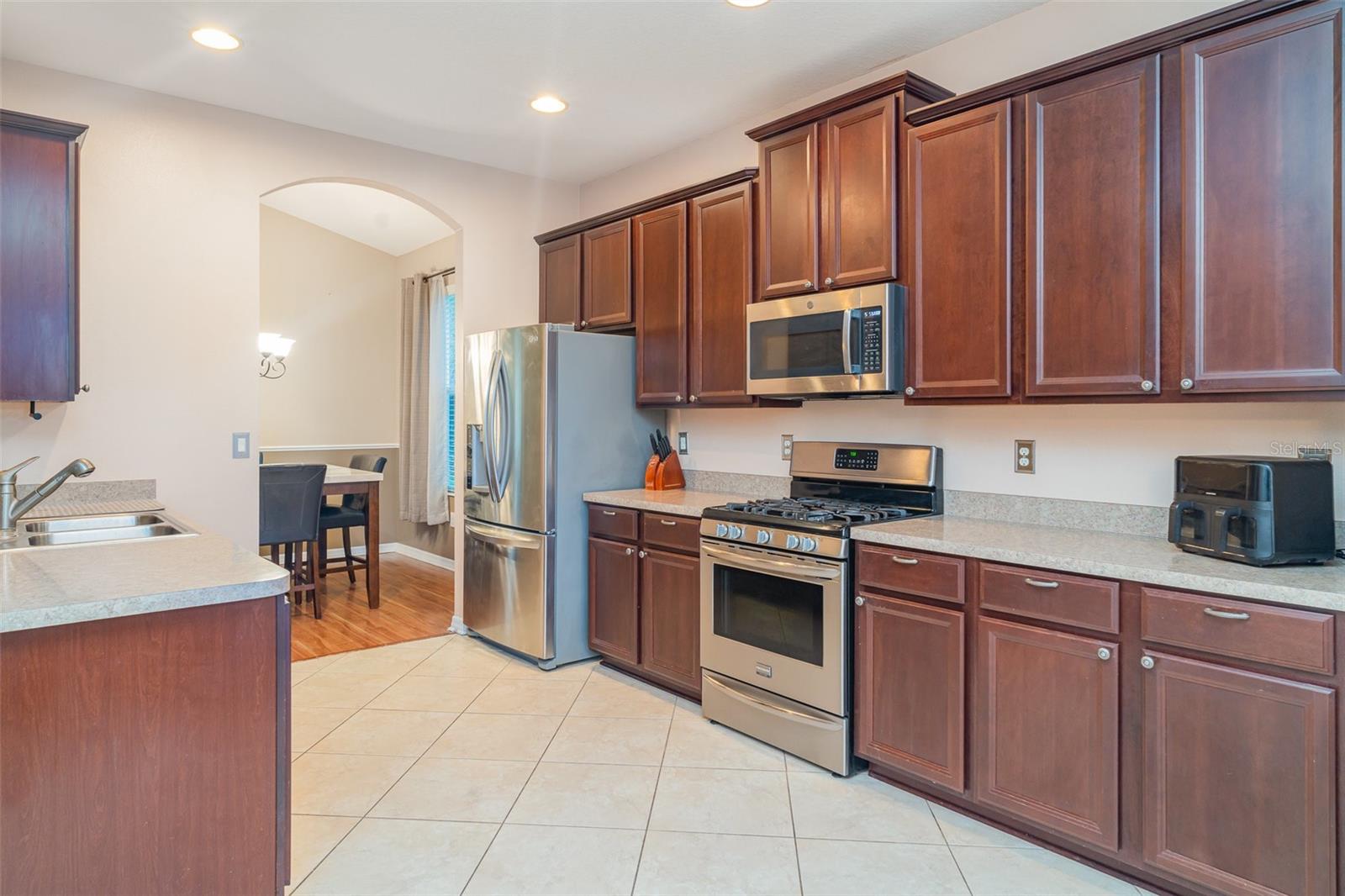 Image 22 of 57 For 12721 Avelar Creek Drive