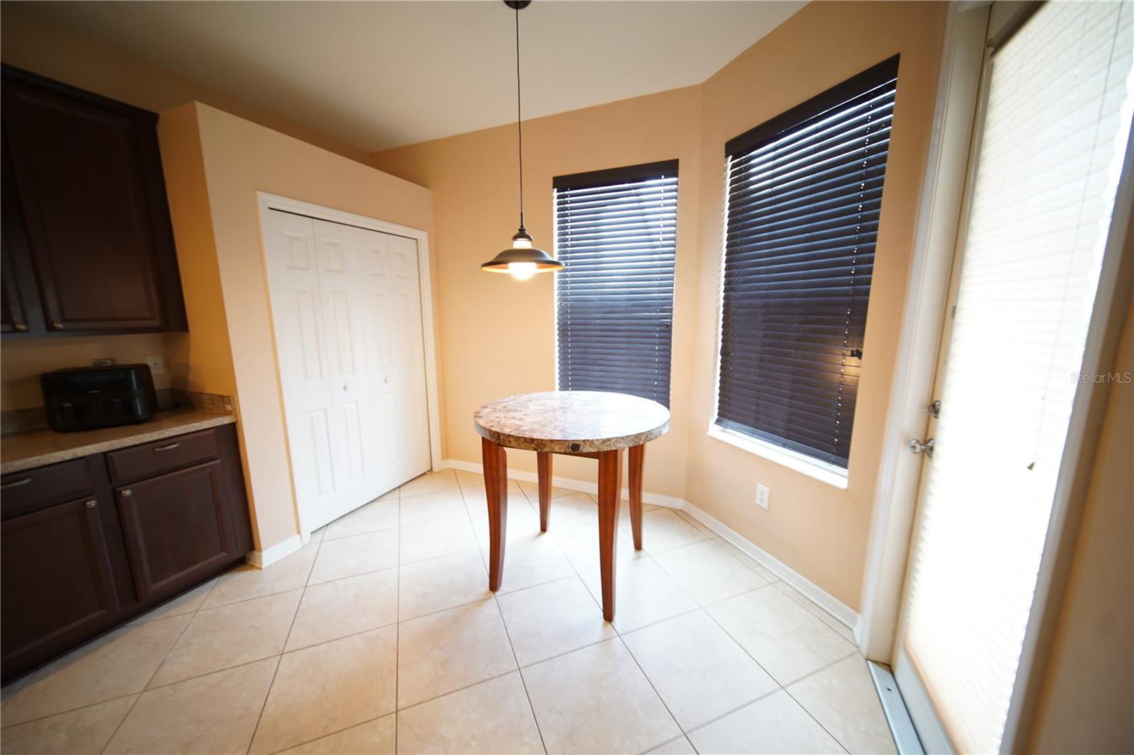 Image 26 of 57 For 12721 Avelar Creek Drive