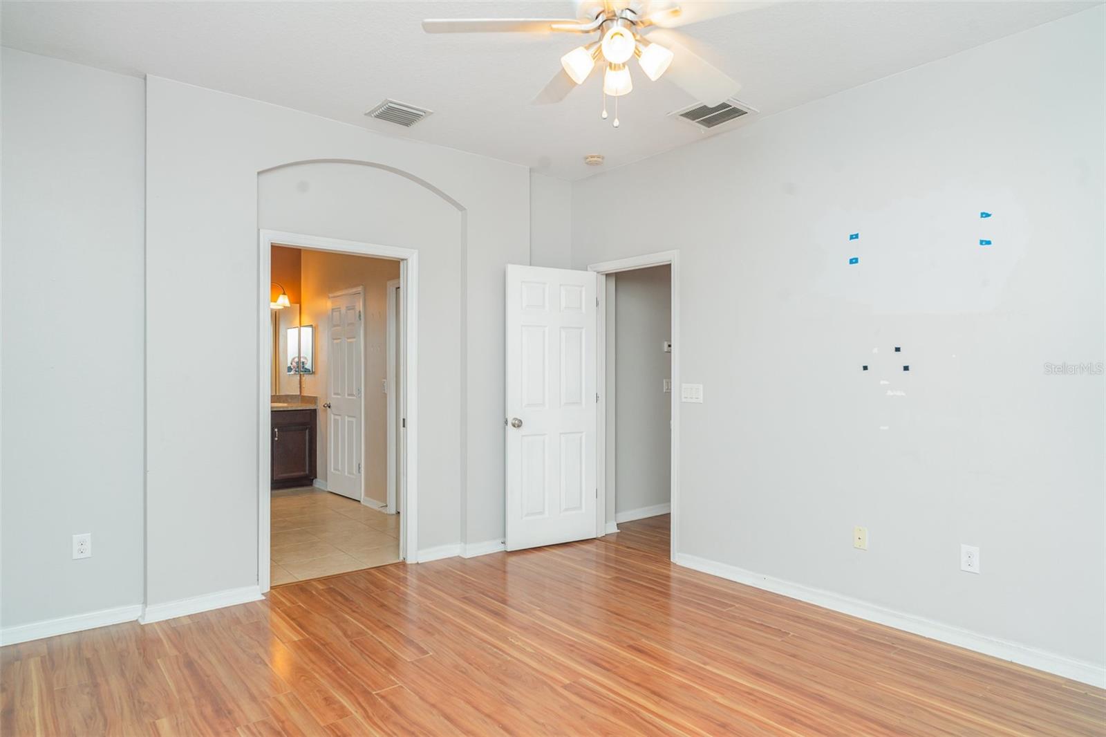 Image 31 of 57 For 12721 Avelar Creek Drive