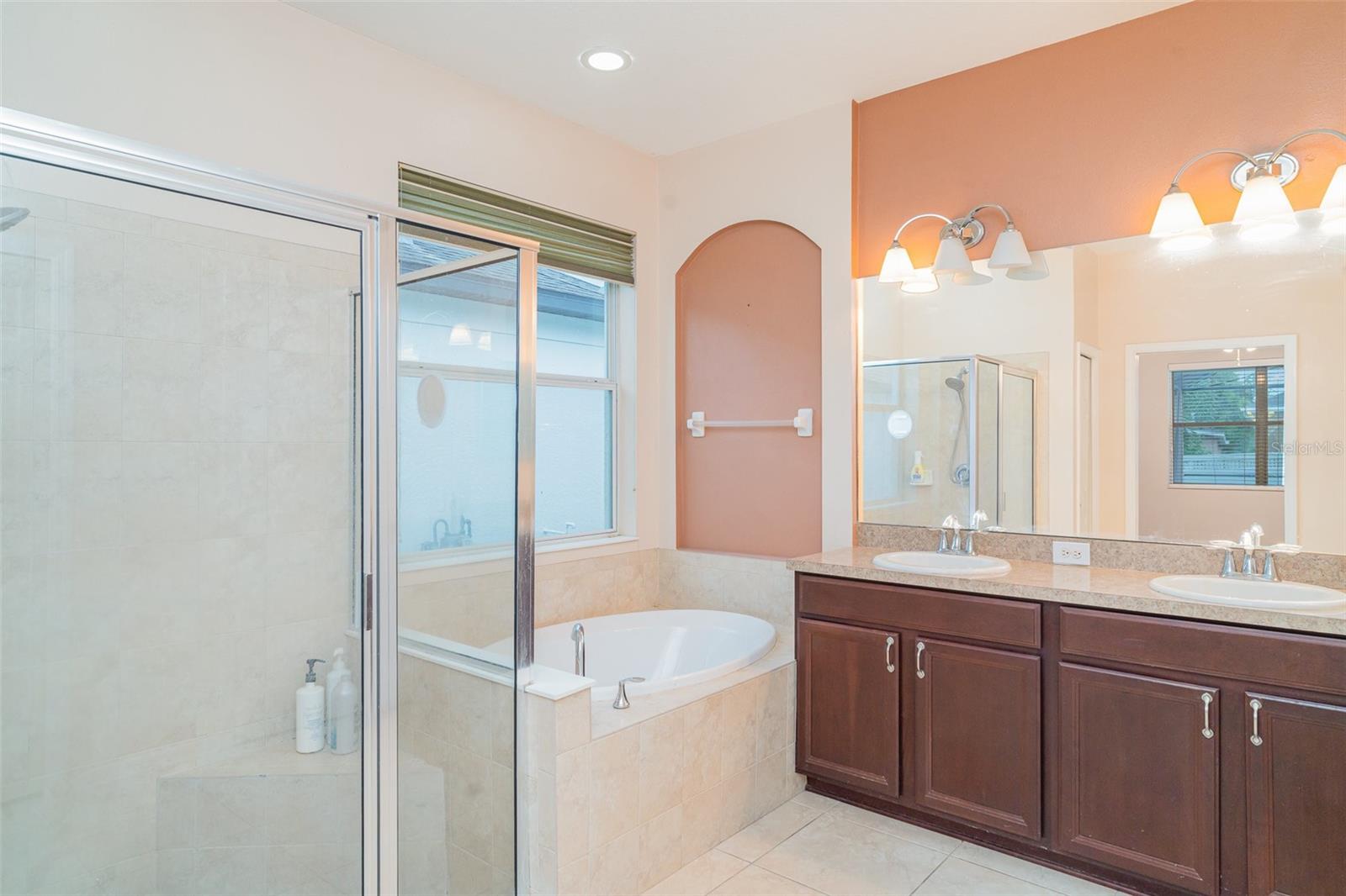 Image 32 of 57 For 12721 Avelar Creek Drive
