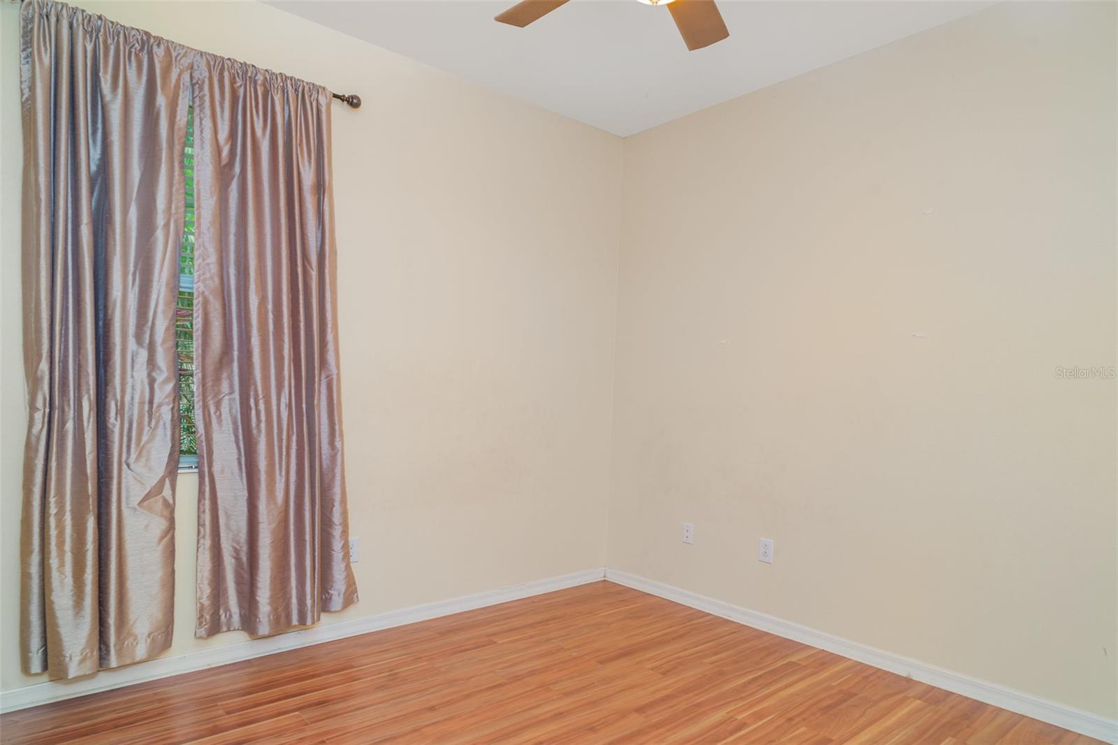 Image 37 of 57 For 12721 Avelar Creek Drive