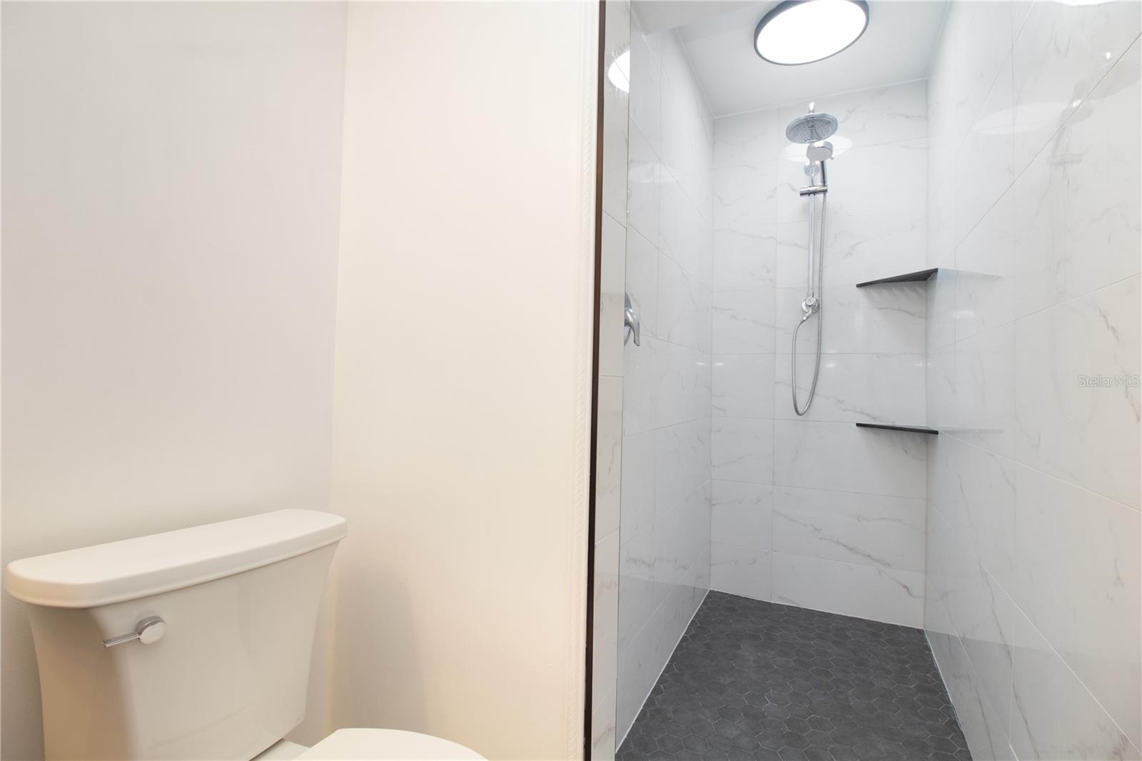 Image 25 of 51 For 2623 Seville Boulevard 203