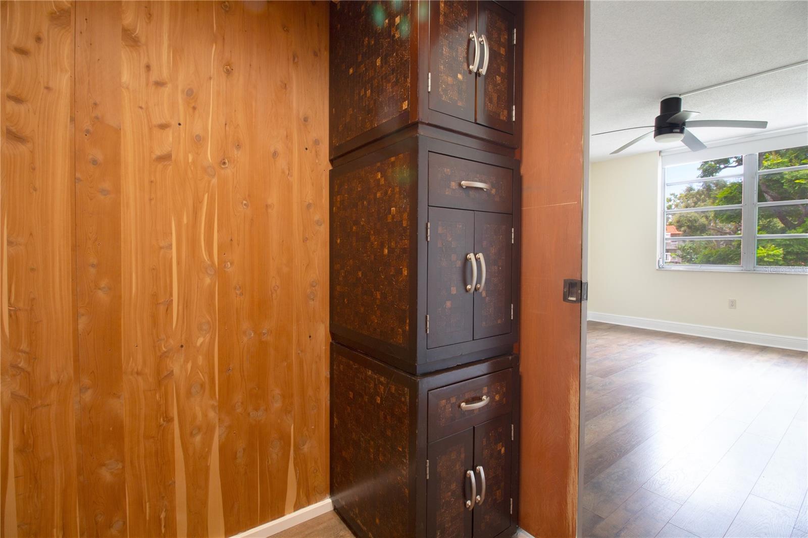 Image 28 of 51 For 2623 Seville Boulevard 203