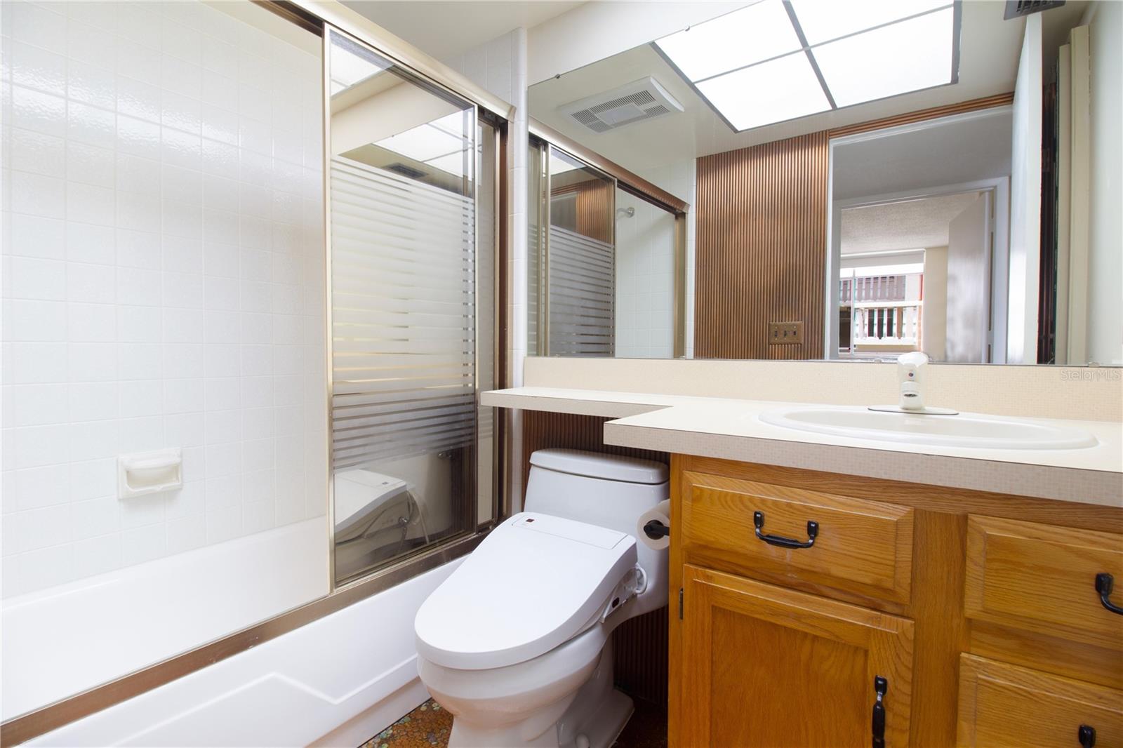 Image 33 of 51 For 2623 Seville Boulevard 203