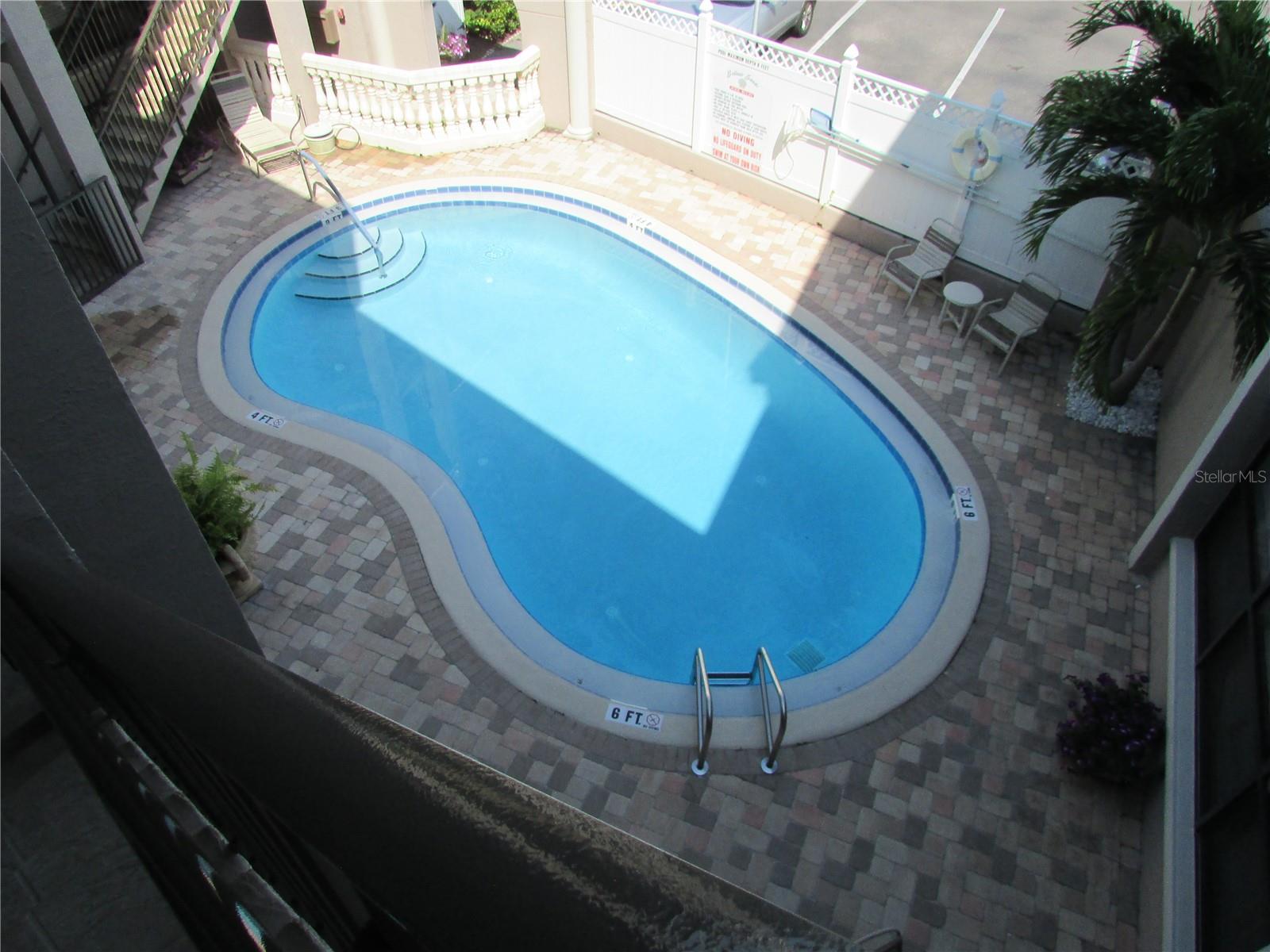 Image 12 of 18 For 3210 Gulf Boulevard 301