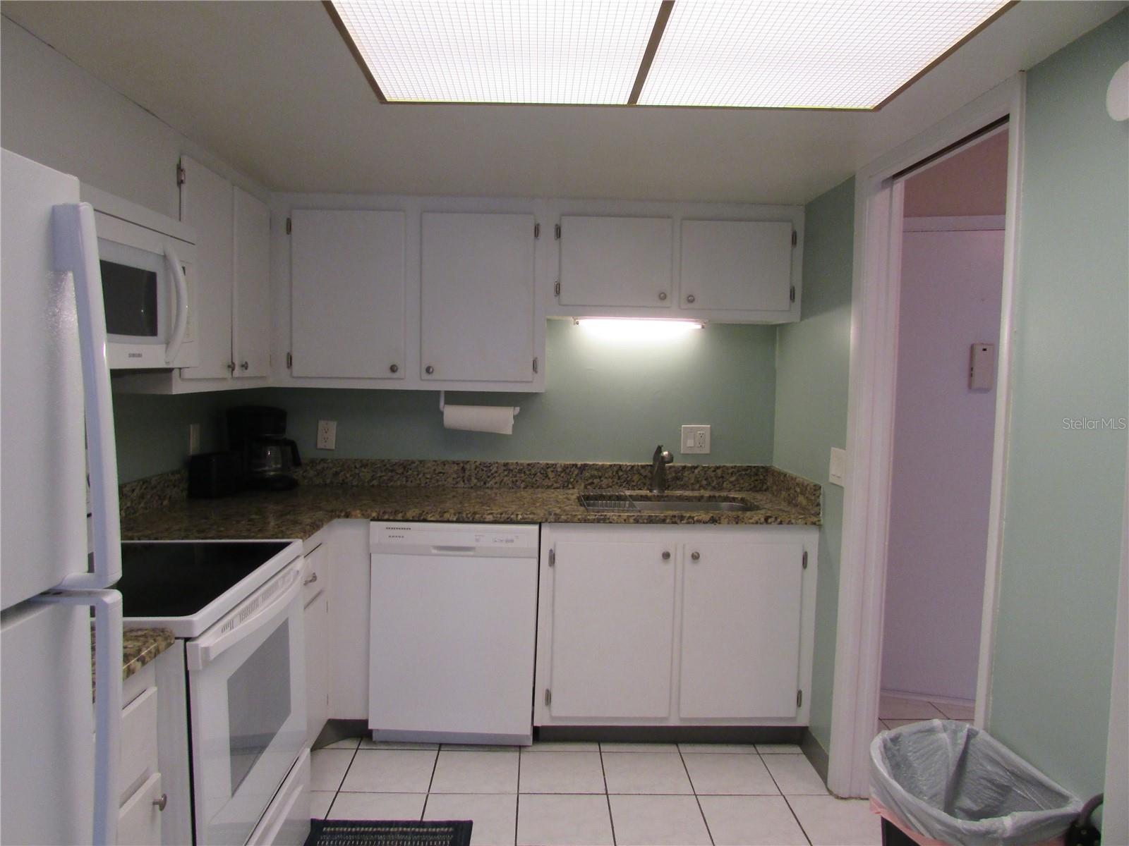 Image 4 of 18 For 3210 Gulf Boulevard 301