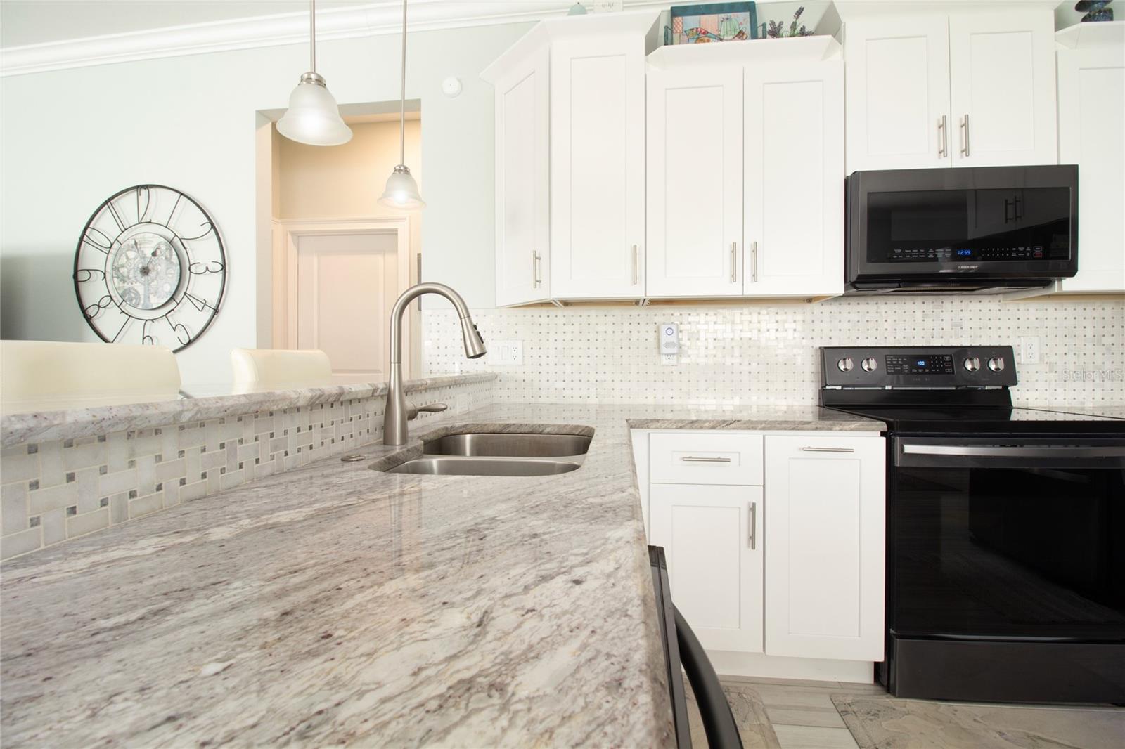 Image 10 of 40 For 5528 40th Street N