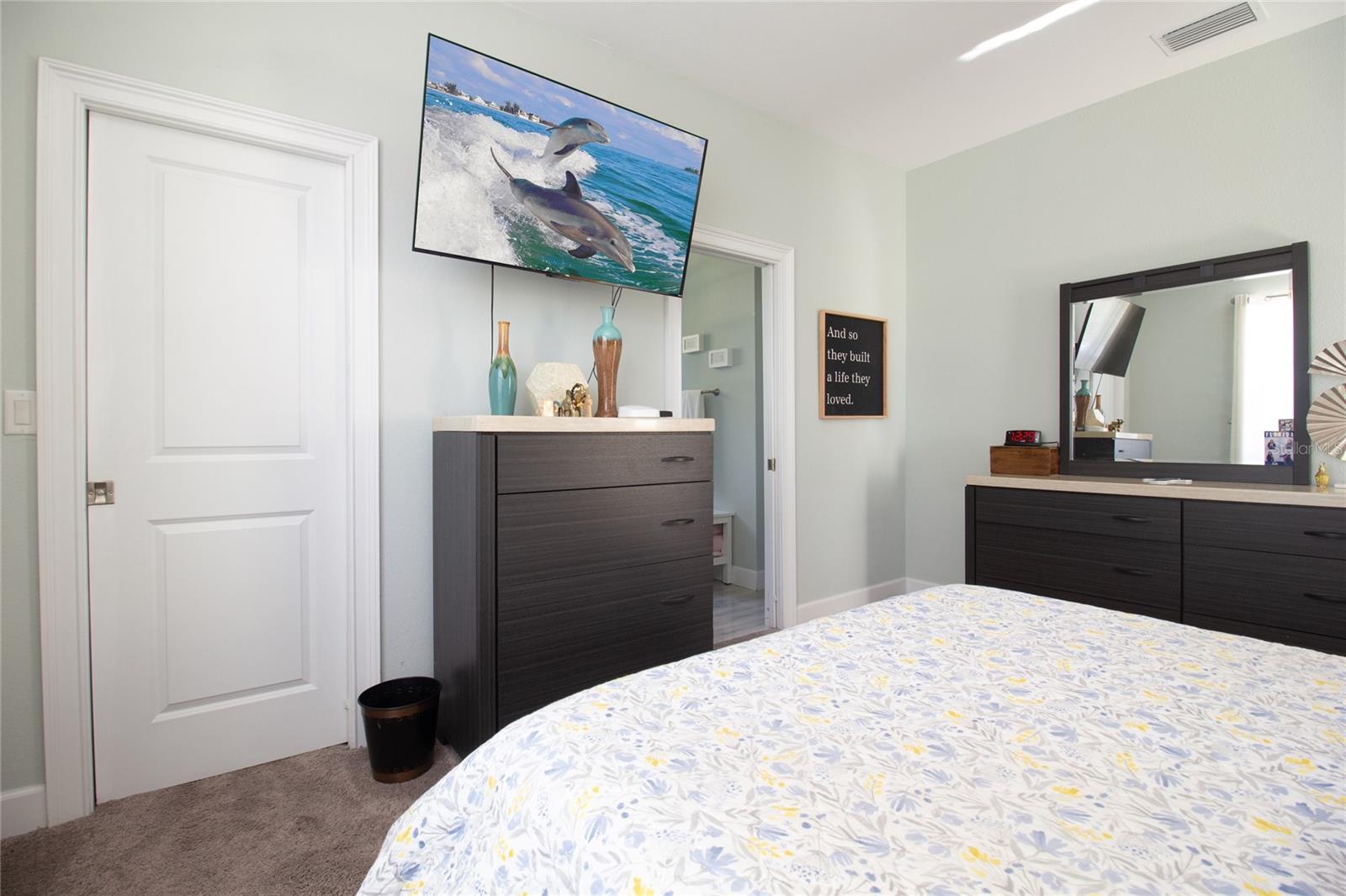 Image 17 of 40 For 5528 40th Street N