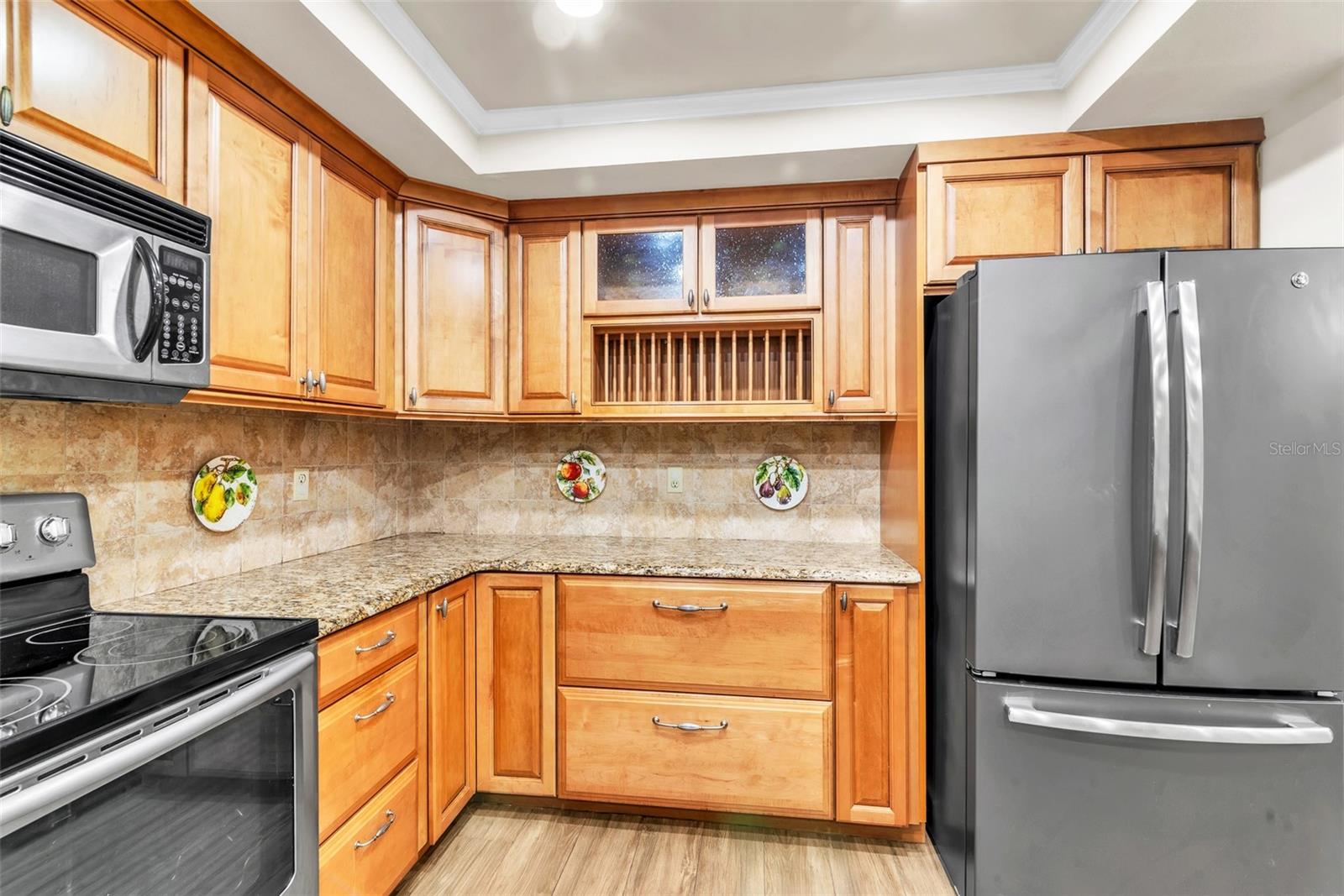 Image 10 of 41 For 910 Kingscote Court