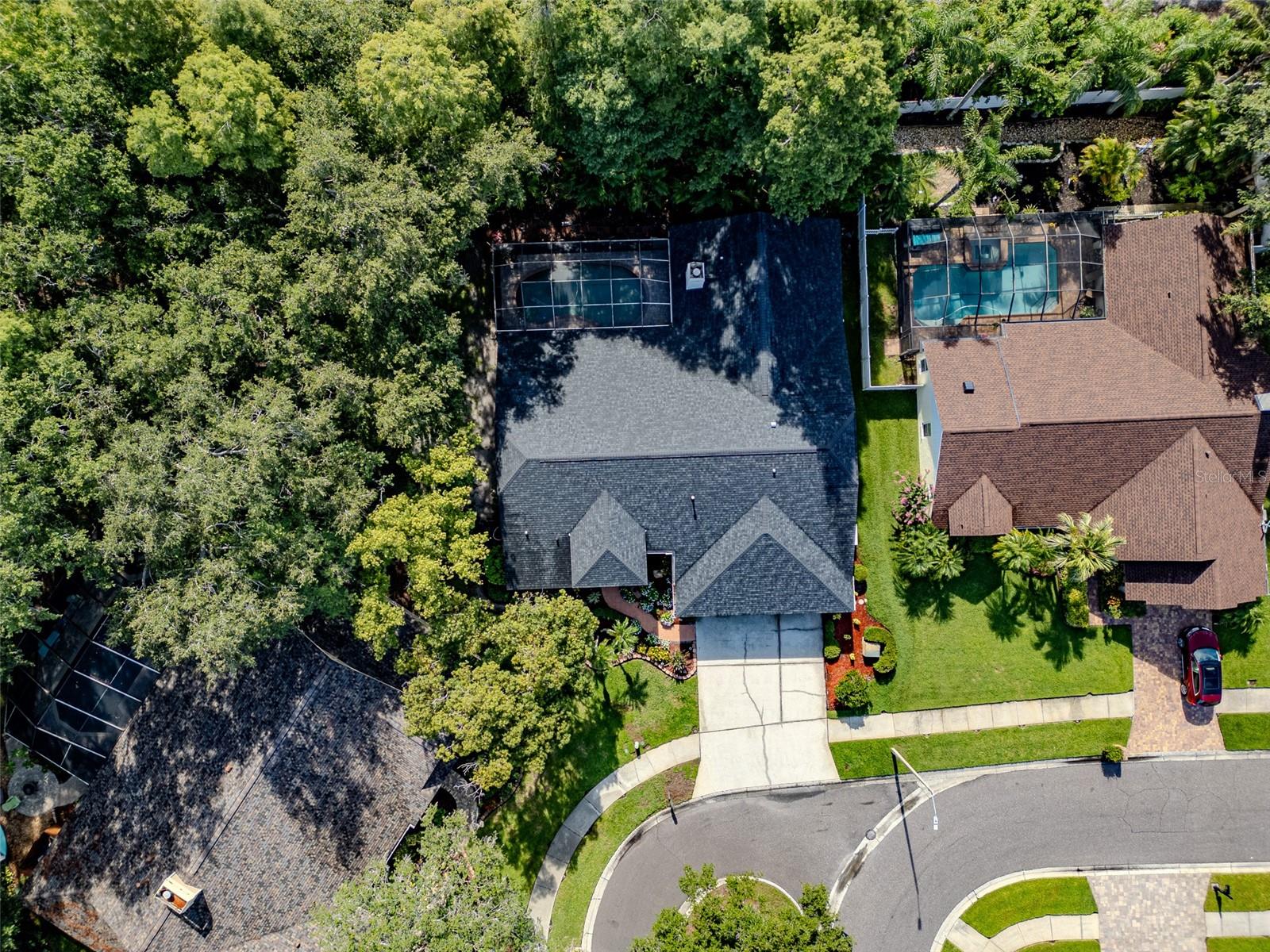 Image 37 of 41 For 910 Kingscote Court