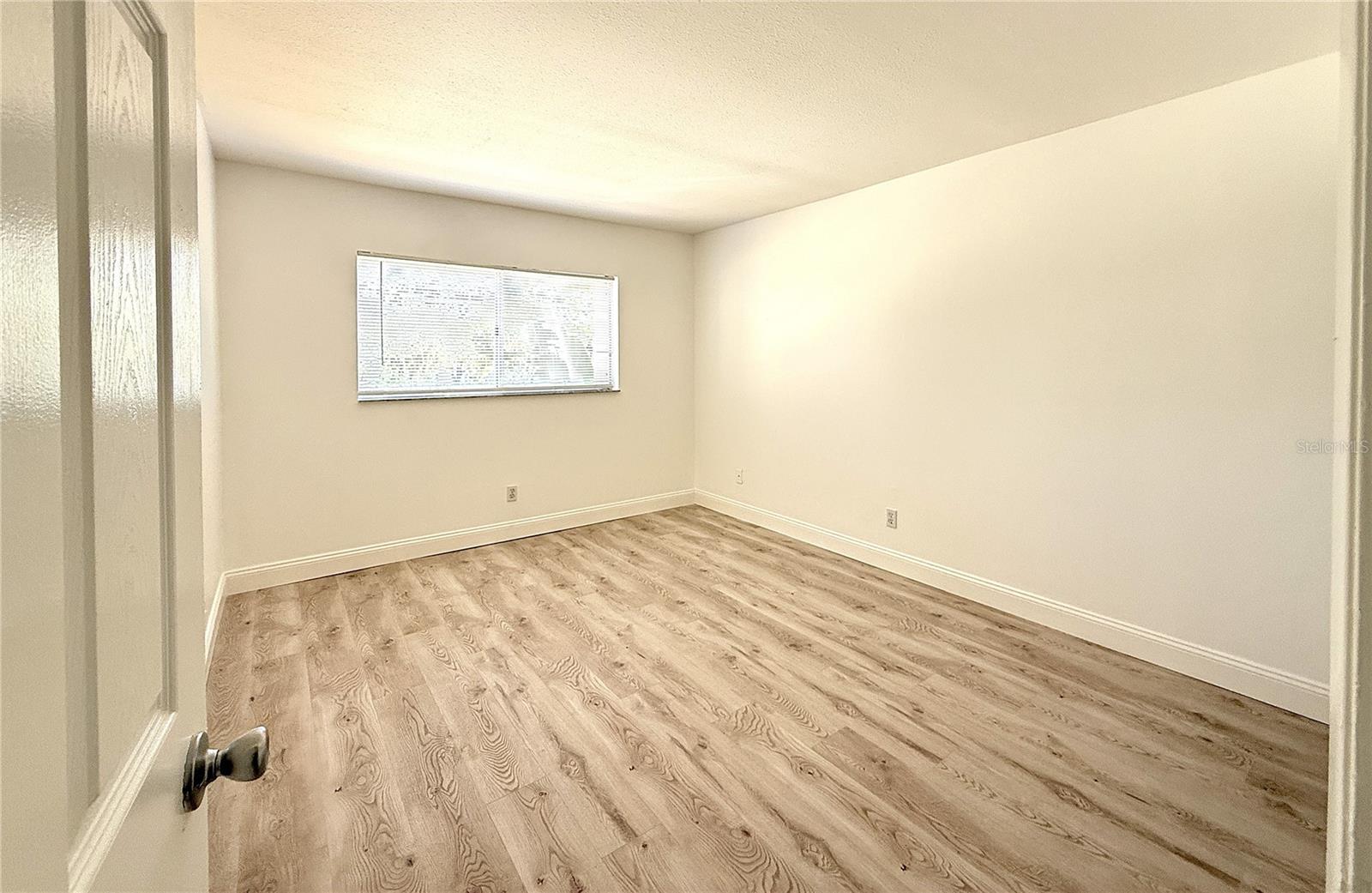 Image 6 of 18 For 4606 Gray Street 208