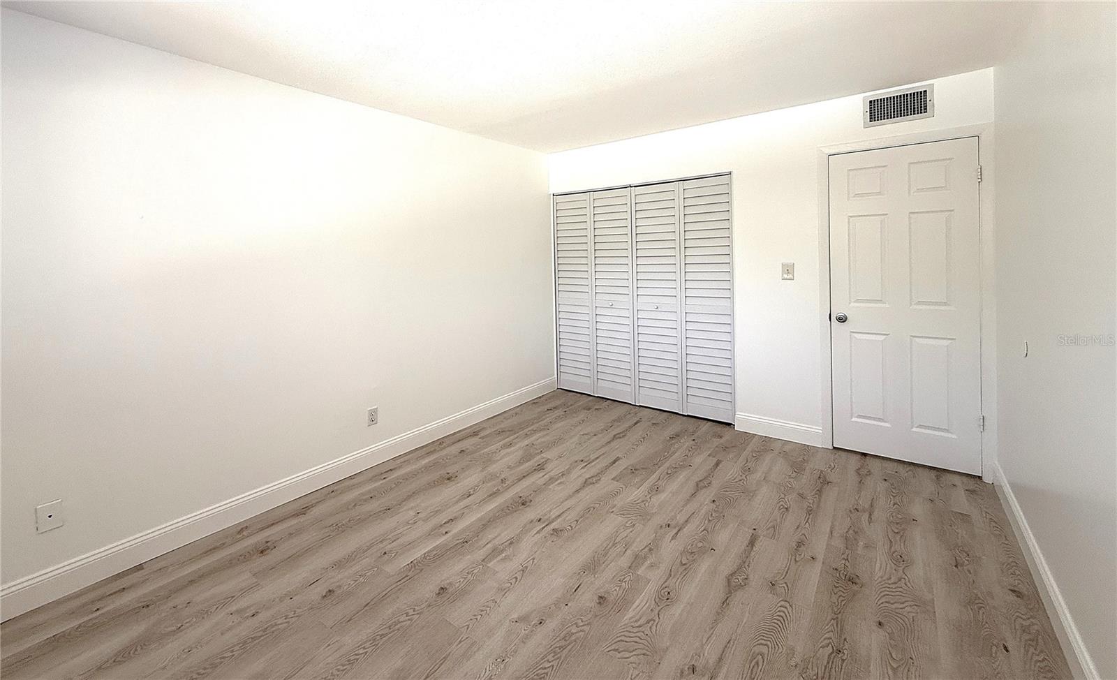 Image 7 of 18 For 4606 Gray Street 208