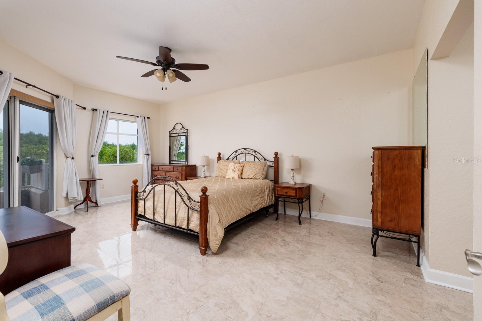 Image 19 of 39 For 12077 Gandy Boulevard N 333