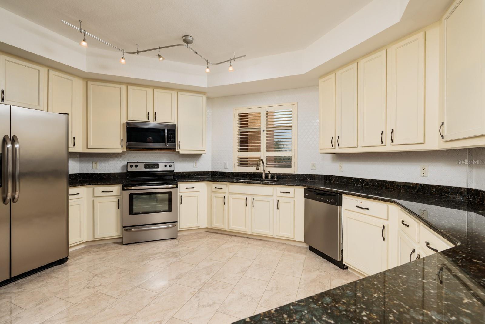 Image 8 of 39 For 12077 Gandy Boulevard N 333
