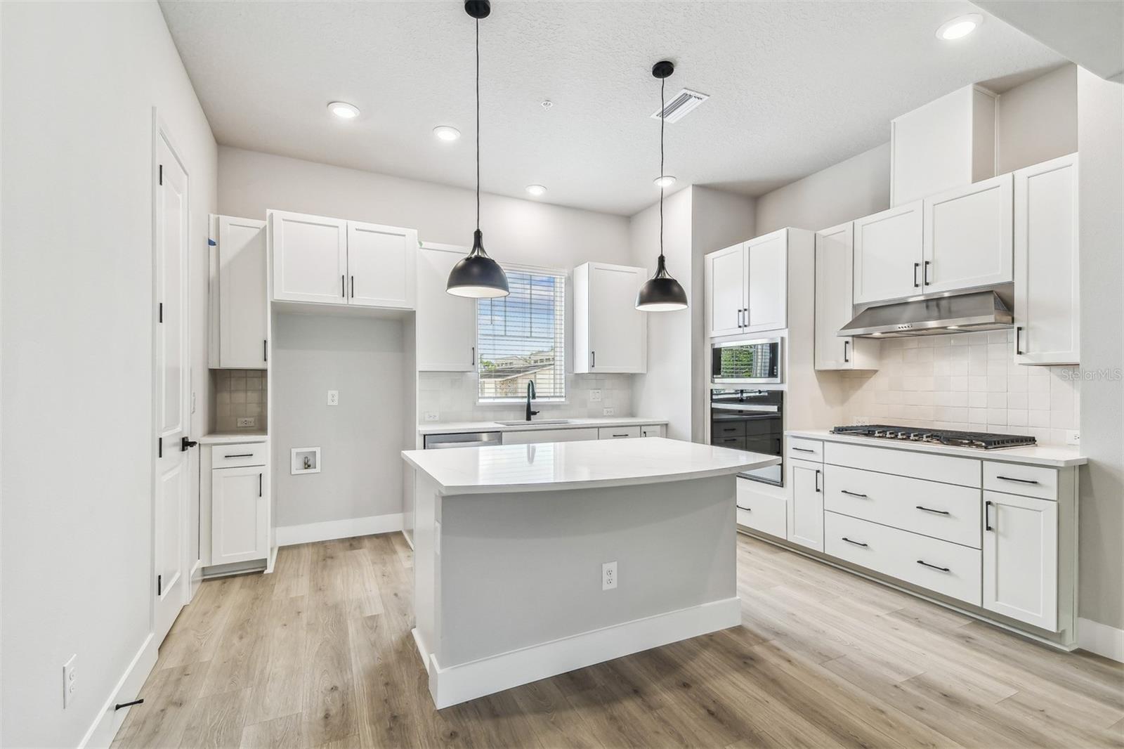 Listing photo id 12 for 6605 Nebraska Avenue 23