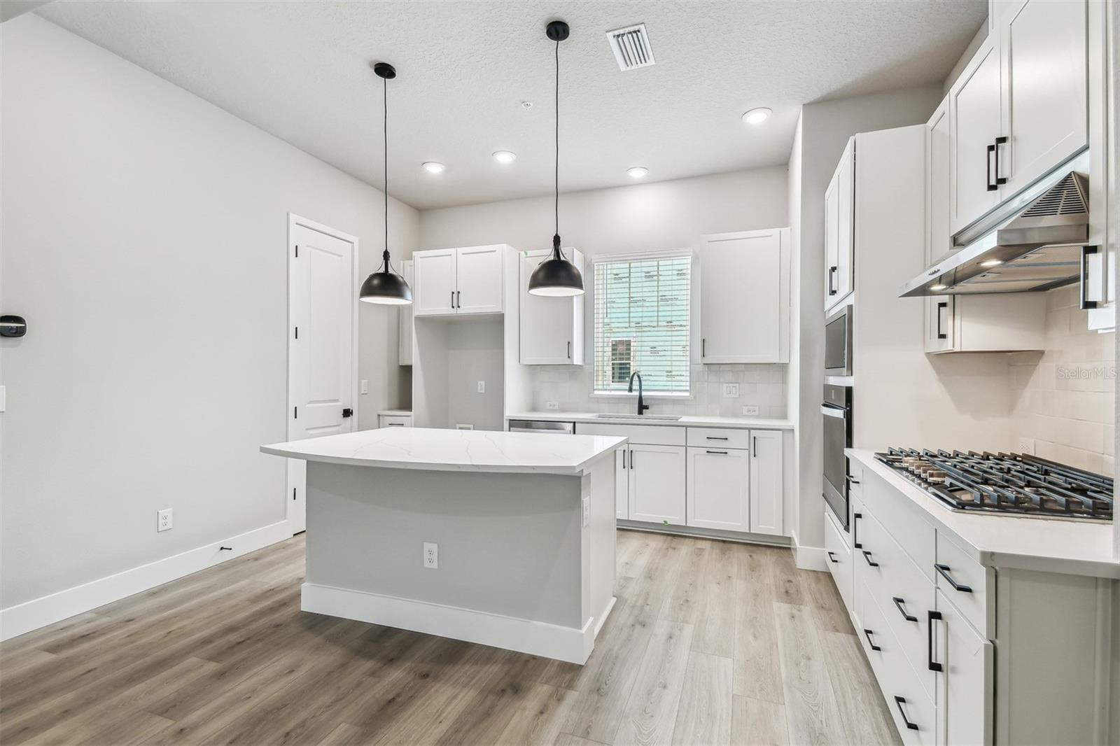 Listing photo id 15 for 6605 Nebraska Avenue 23