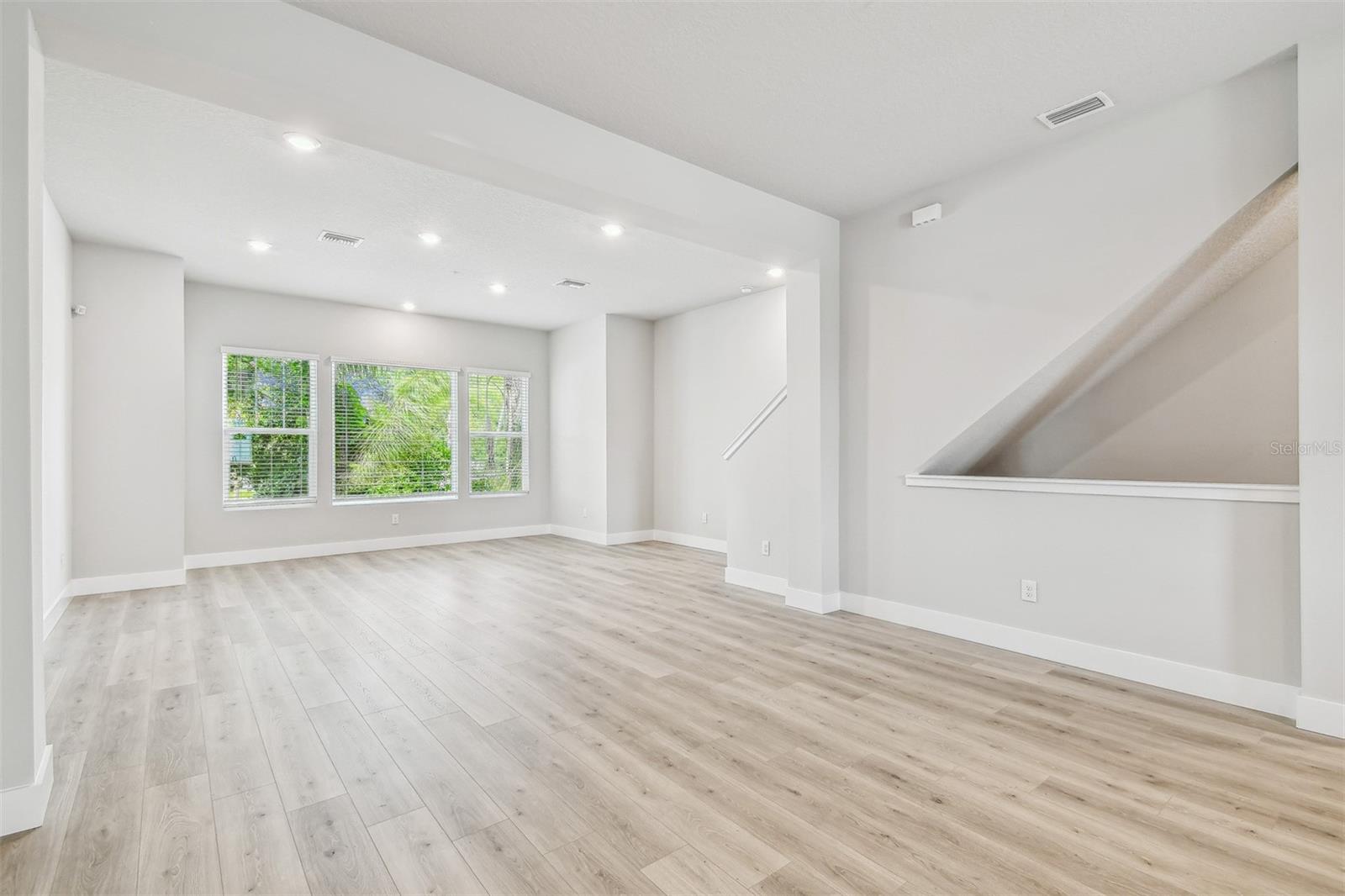 Listing photo id 16 for 6605 Nebraska Avenue 23
