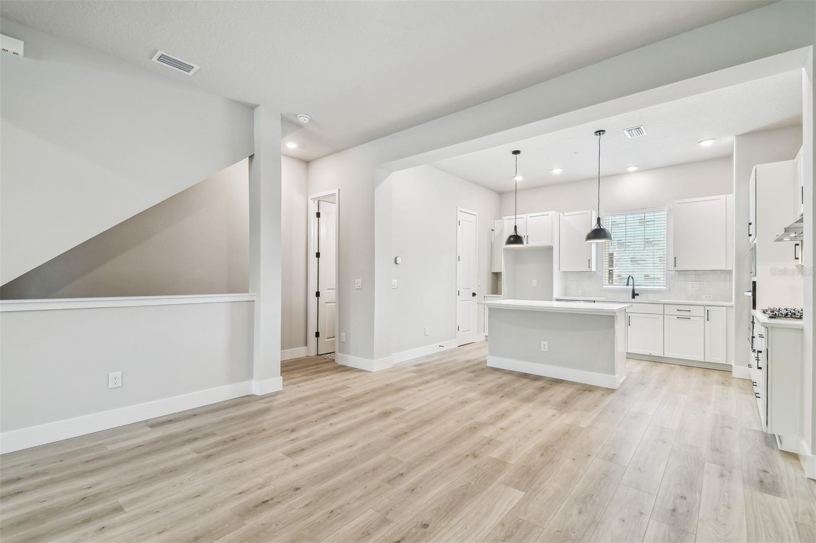 Listing photo id 18 for 6605 Nebraska Avenue 23