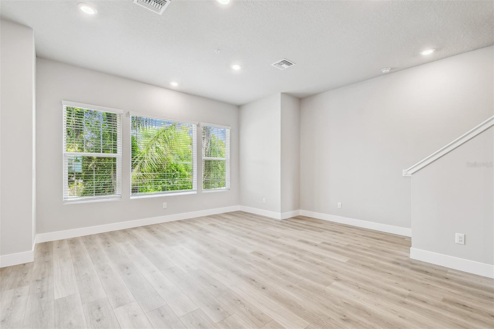 Listing photo id 19 for 6605 Nebraska Avenue 23