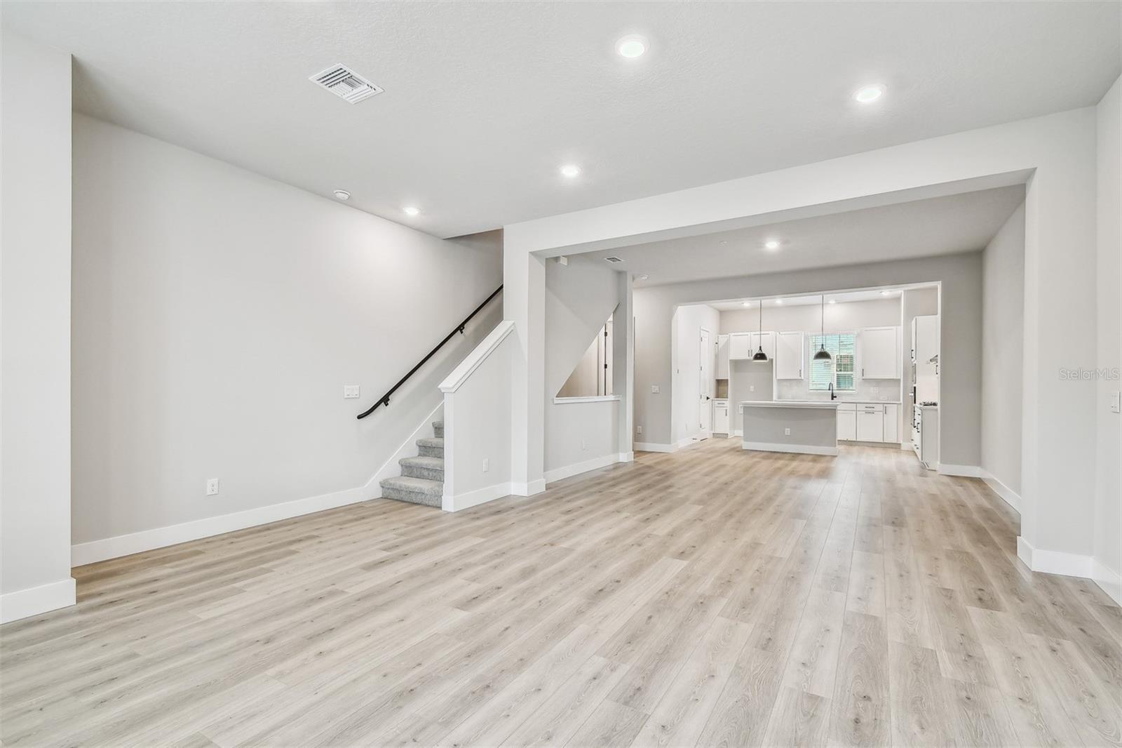 Listing photo id 21 for 6605 Nebraska Avenue 23