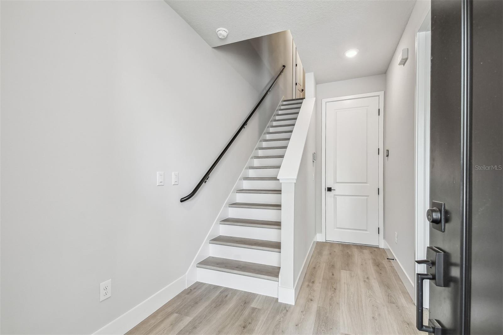 Listing photo id 5 for 6605 Nebraska Avenue 23