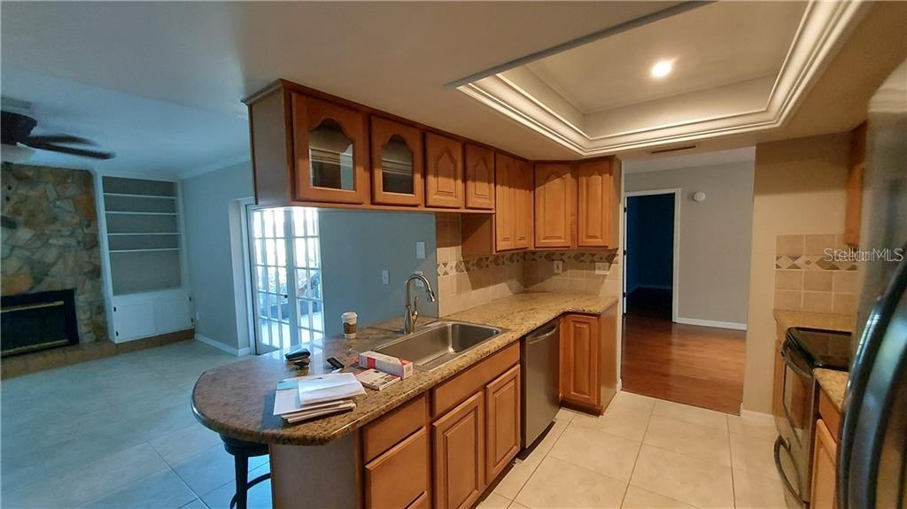Image 3 of 27 For 3618 Fairway Forest Circle